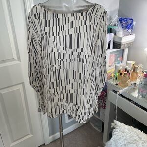 Apt. 9 Monochrome Abstract Women's Blouse